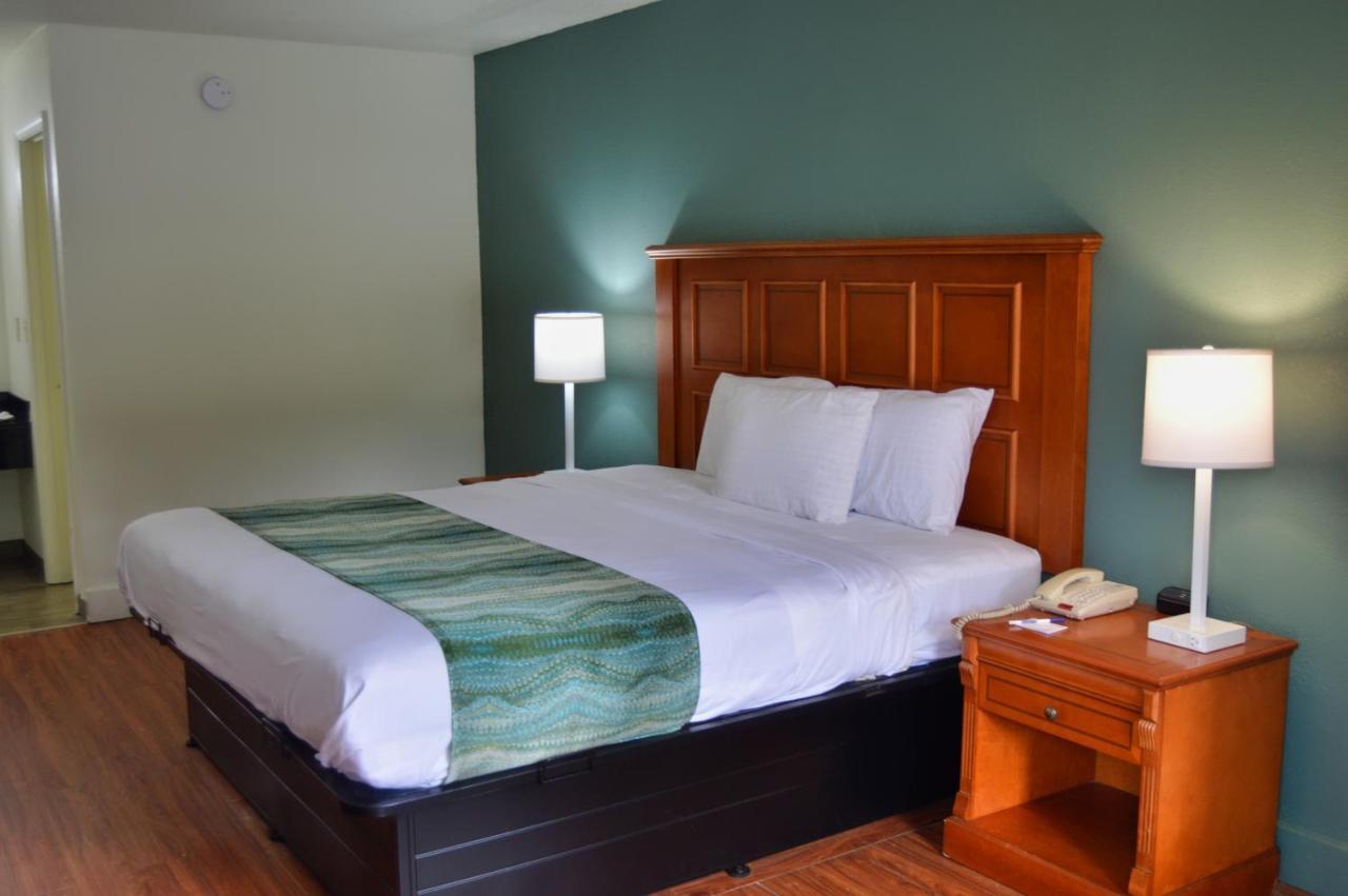Days Inn By Wyndham Hardeeville Near Hilton Head Bagian luar foto