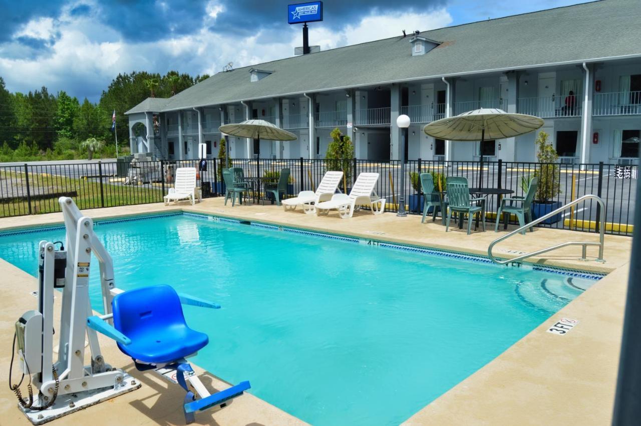 Days Inn By Wyndham Hardeeville Near Hilton Head Bagian luar foto