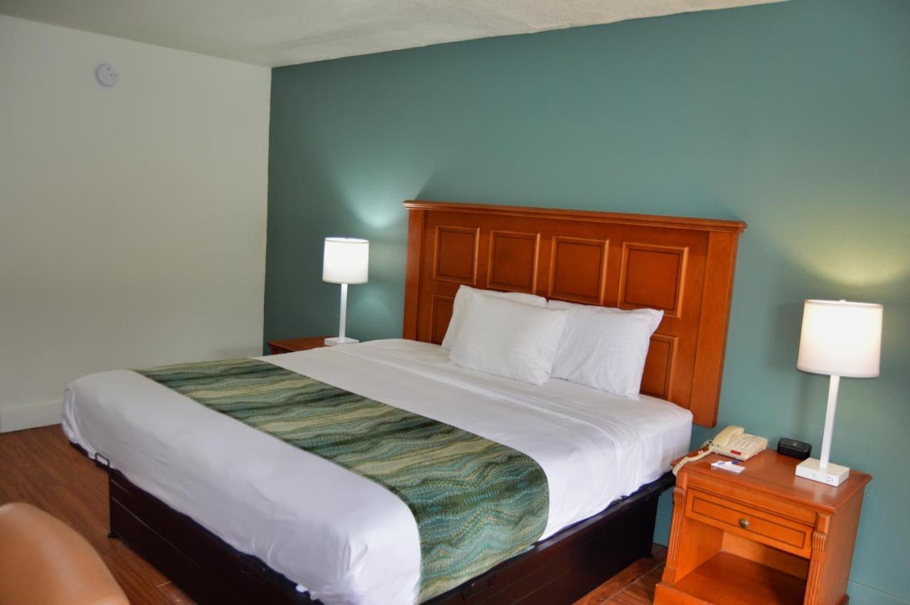 Days Inn By Wyndham Hardeeville Near Hilton Head Bagian luar foto