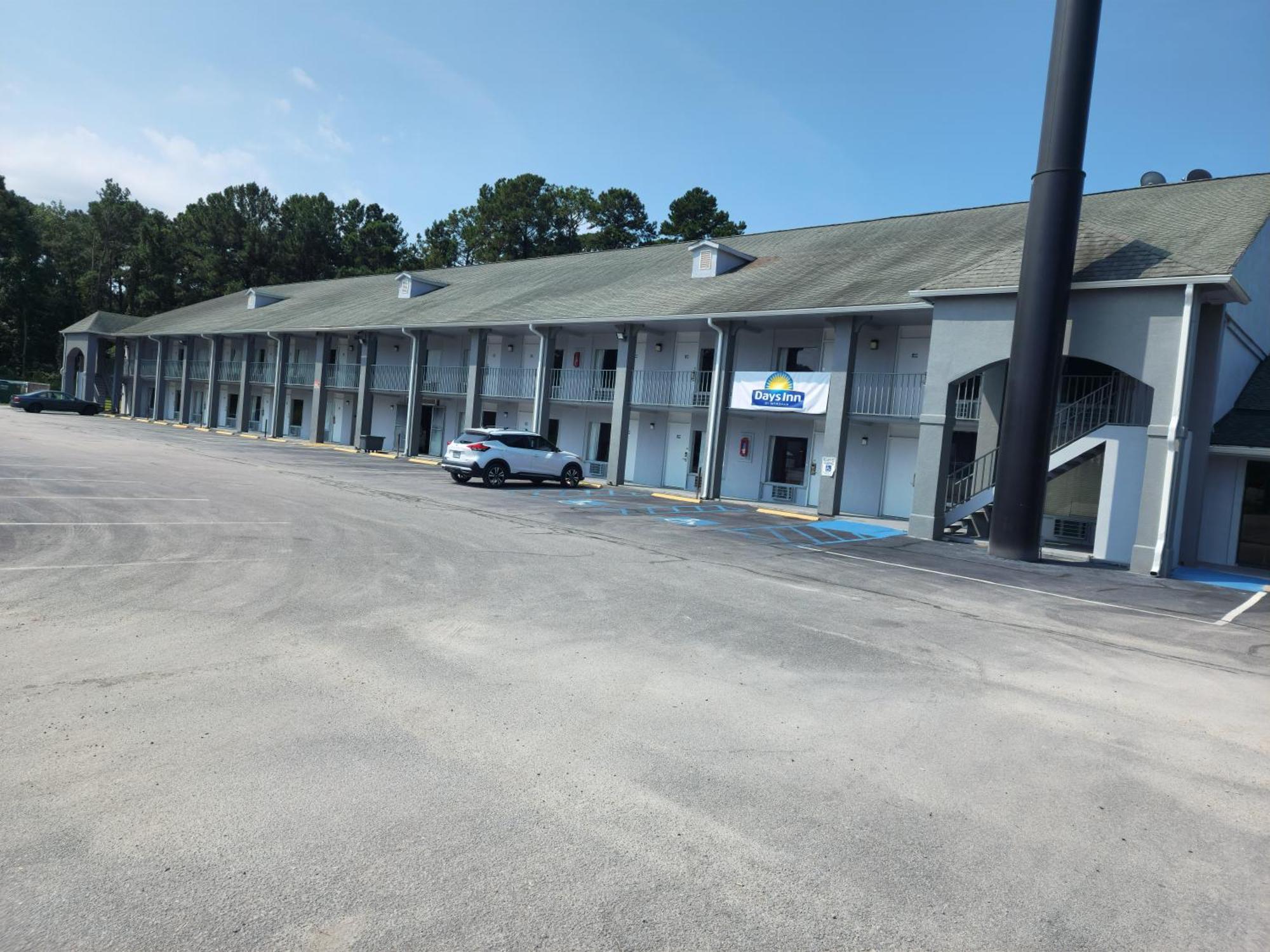 Days Inn By Wyndham Hardeeville Near Hilton Head Bagian luar foto