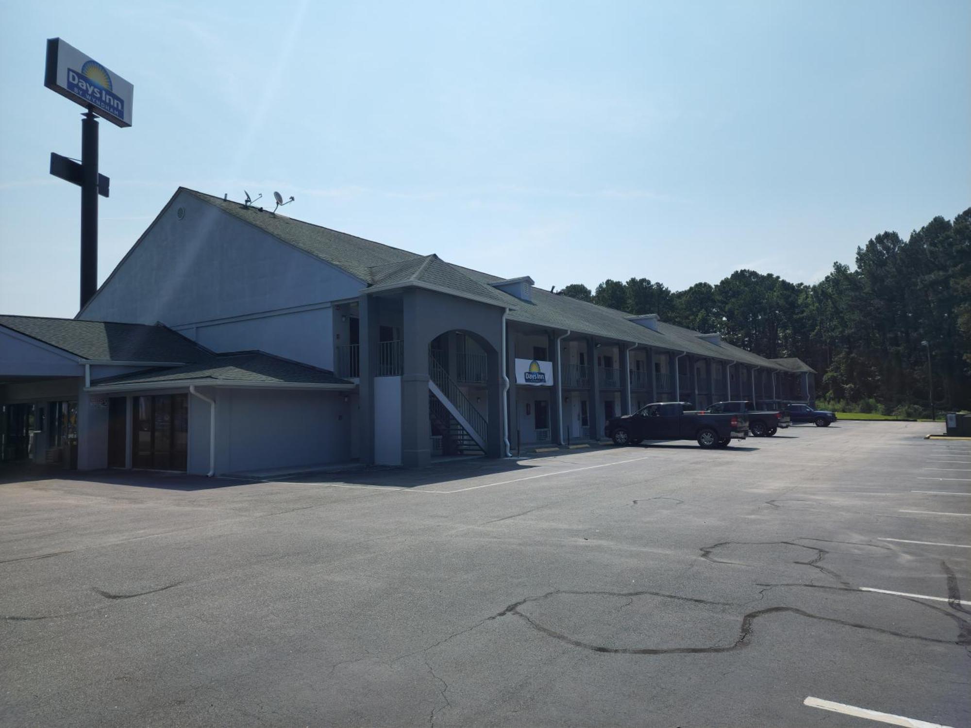 Days Inn By Wyndham Hardeeville Near Hilton Head Bagian luar foto