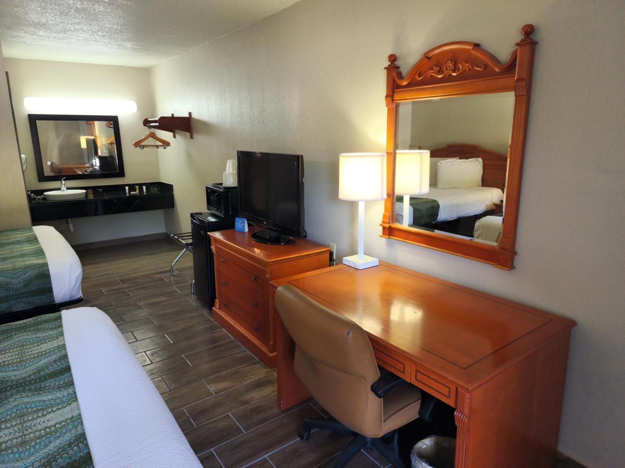 Days Inn By Wyndham Hardeeville Near Hilton Head Bagian luar foto