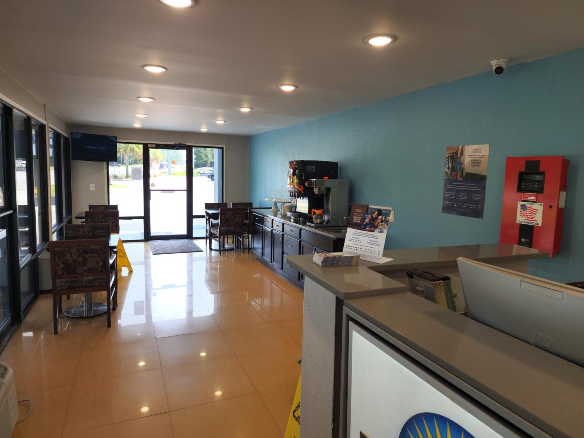 Days Inn By Wyndham Hardeeville Near Hilton Head Bagian luar foto