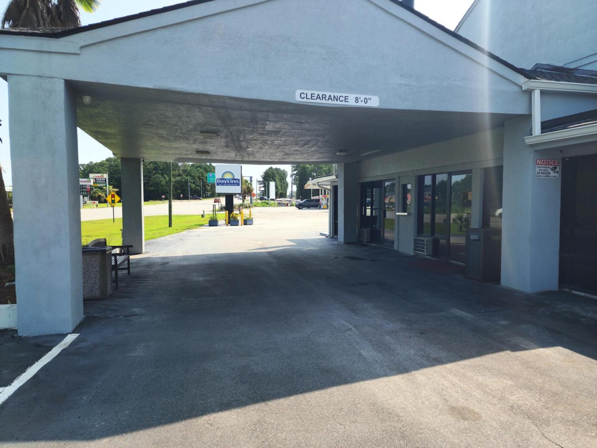 Days Inn By Wyndham Hardeeville Near Hilton Head Bagian luar foto
