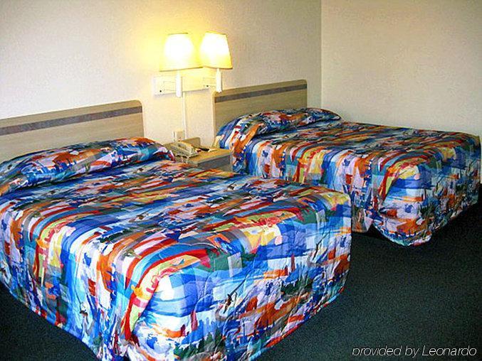 Days Inn By Wyndham Hardeeville Near Hilton Head Bagian luar foto