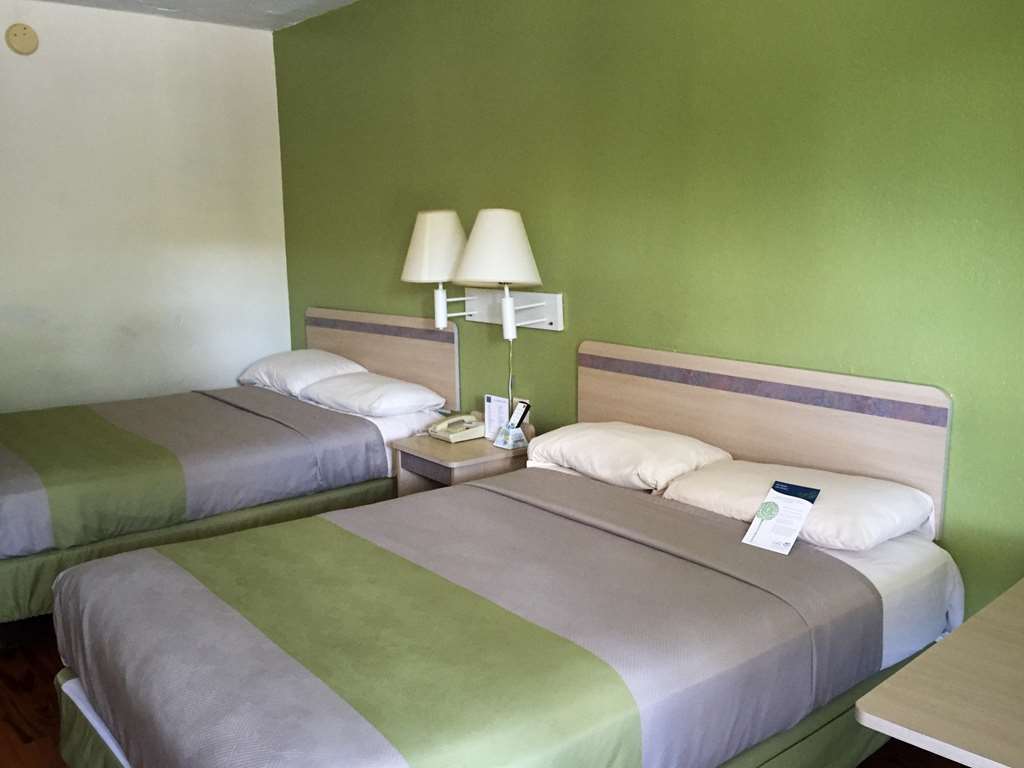 Days Inn By Wyndham Hardeeville Near Hilton Head Ruang foto