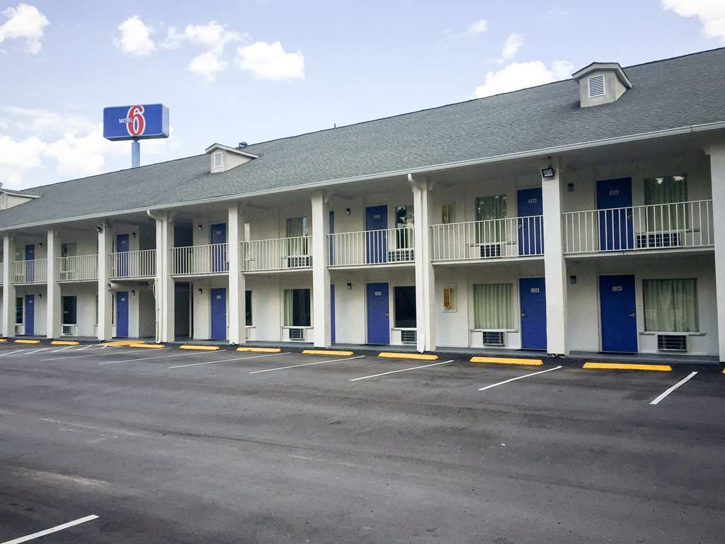 Days Inn By Wyndham Hardeeville Near Hilton Head Bagian luar foto